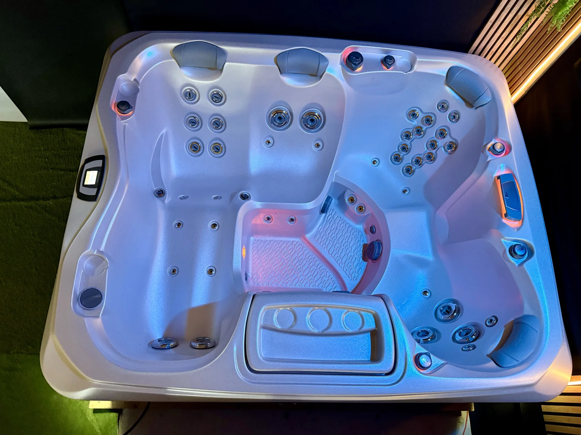 Sundance® Spas Marin Celestite