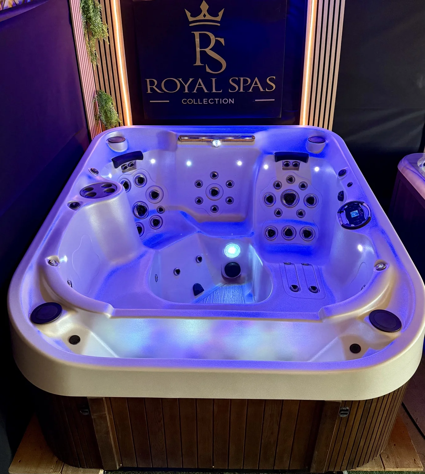 Coast Spas® Cascade V Horizon