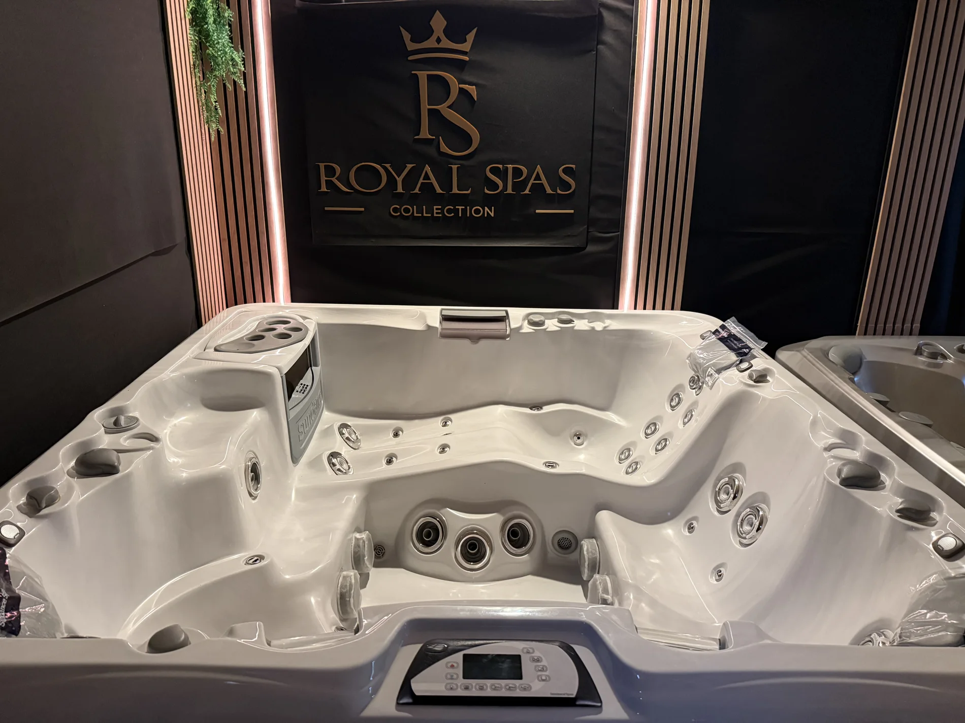 Sundance® Spas Cameo Platinum White